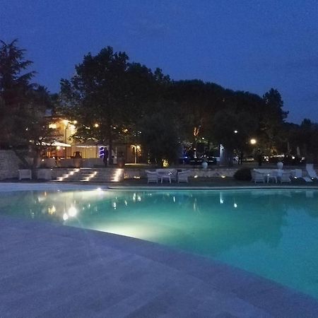 Hotel Club Il Baricentro กาเซมัสซิมา ภายนอก รูปภาพ