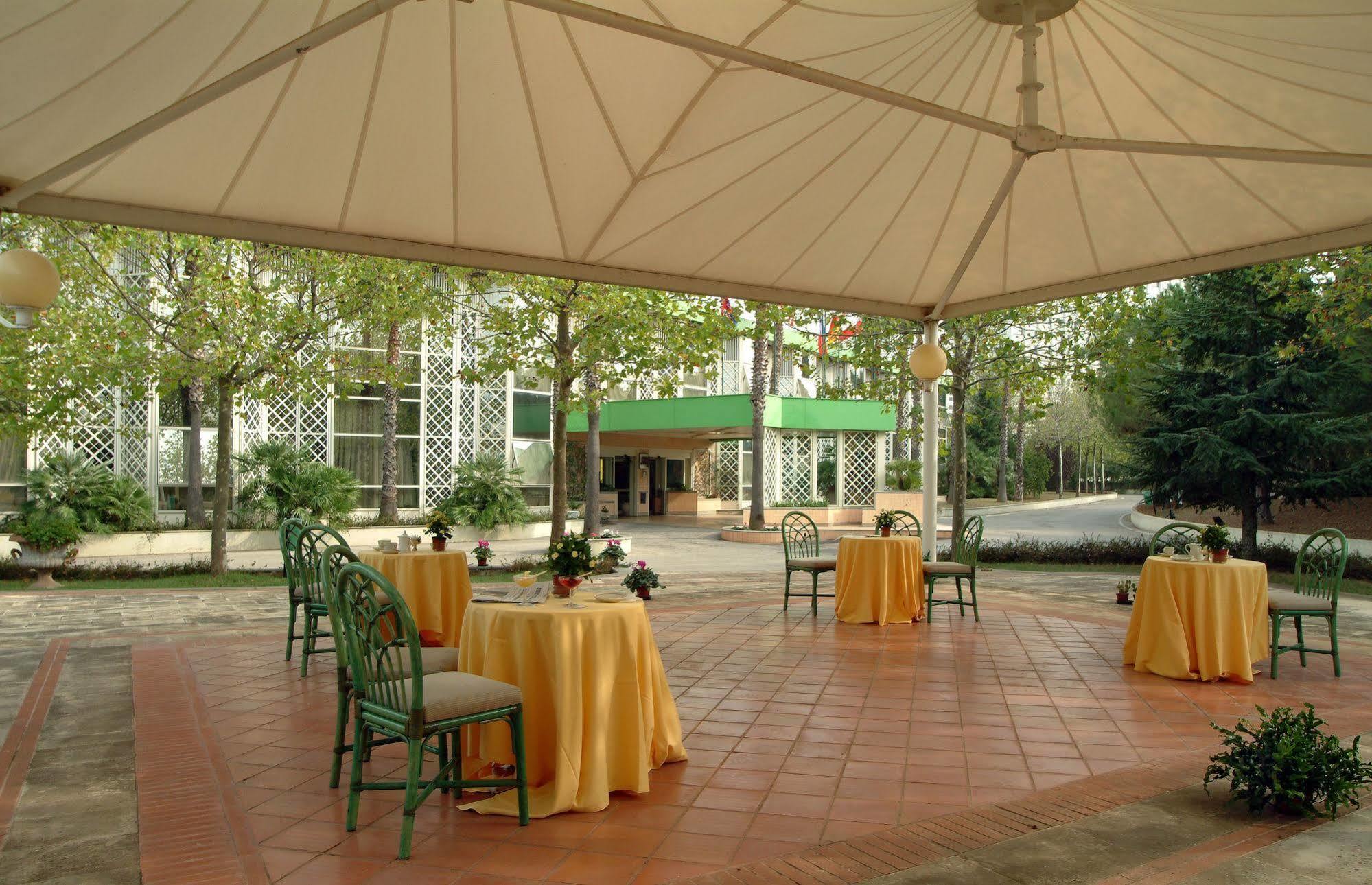 Hotel Club Il Baricentro กาเซมัสซิมา ภายนอก รูปภาพ