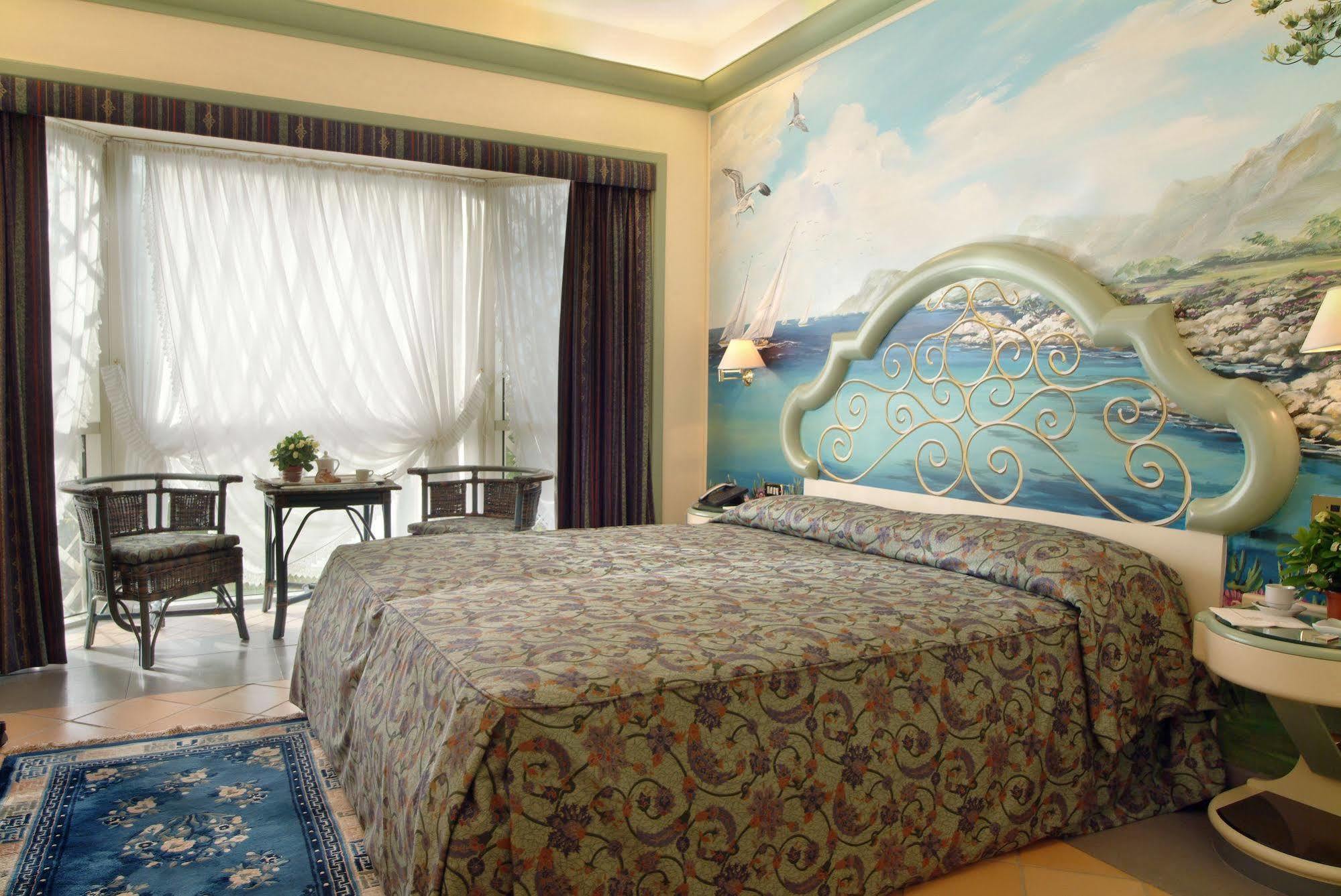 Hotel Club Il Baricentro กาเซมัสซิมา ภายนอก รูปภาพ