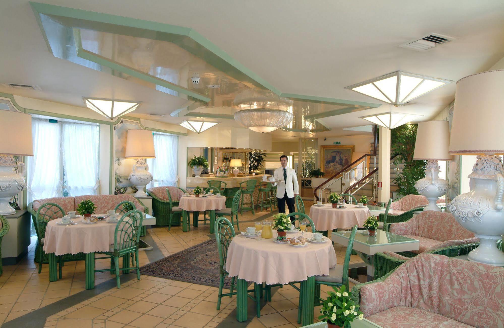 Hotel Club Il Baricentro กาเซมัสซิมา ภายนอก รูปภาพ